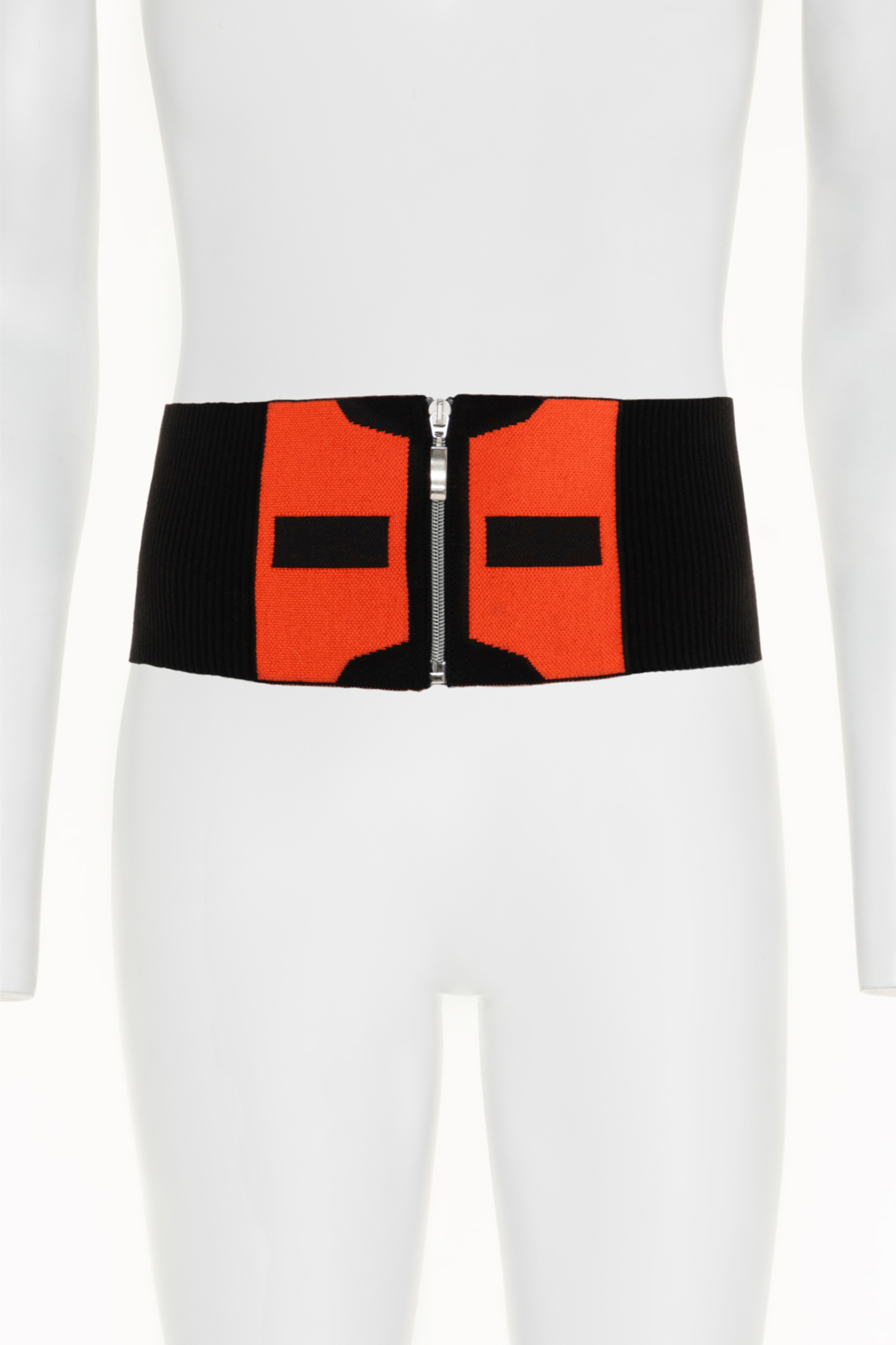 2232-111-TOSHA-blutorange-model